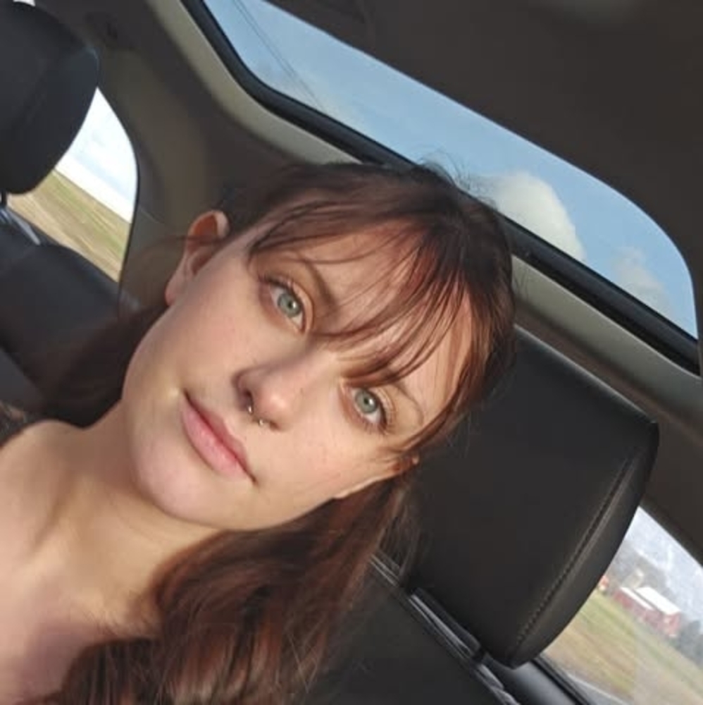 Meet your Posher, Alyvia